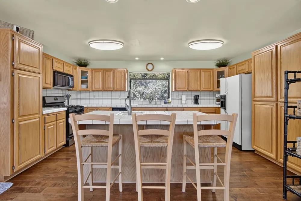2421 Oakwood Court Pine Mountain Club, CA 93222