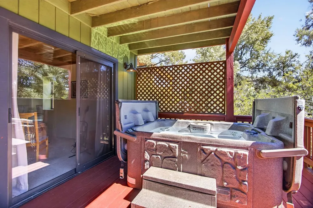 2421 Oakwood Court Pine Mountain Club, CA 93222