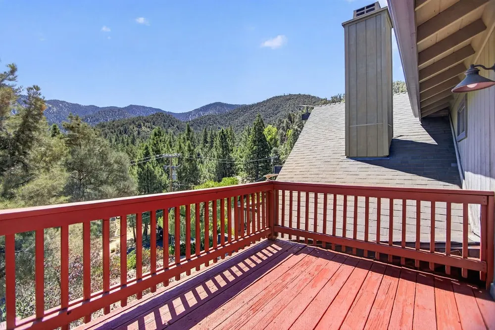 2421 Oakwood Court Pine Mountain Club, CA 93222