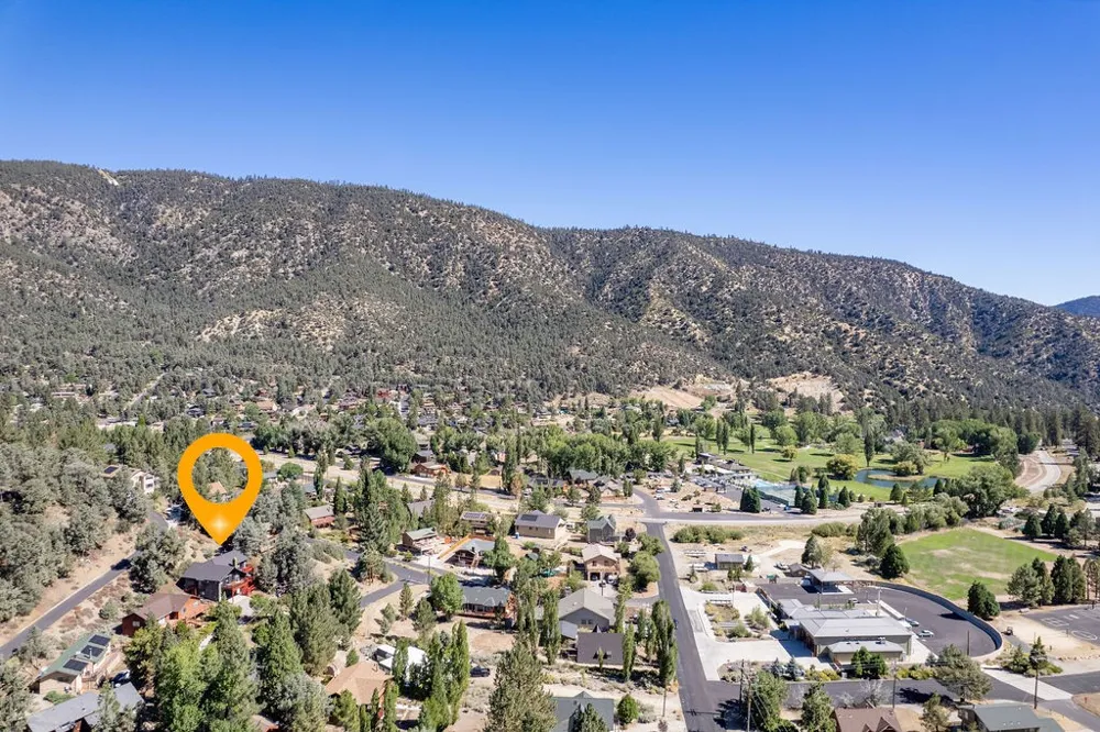 2421 Oakwood Court Pine Mountain Club, CA 93222
