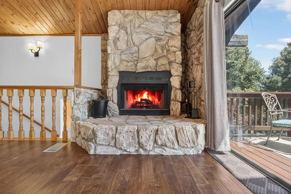 2421 Oakwood Court Pine Mountain Club, CA 93222