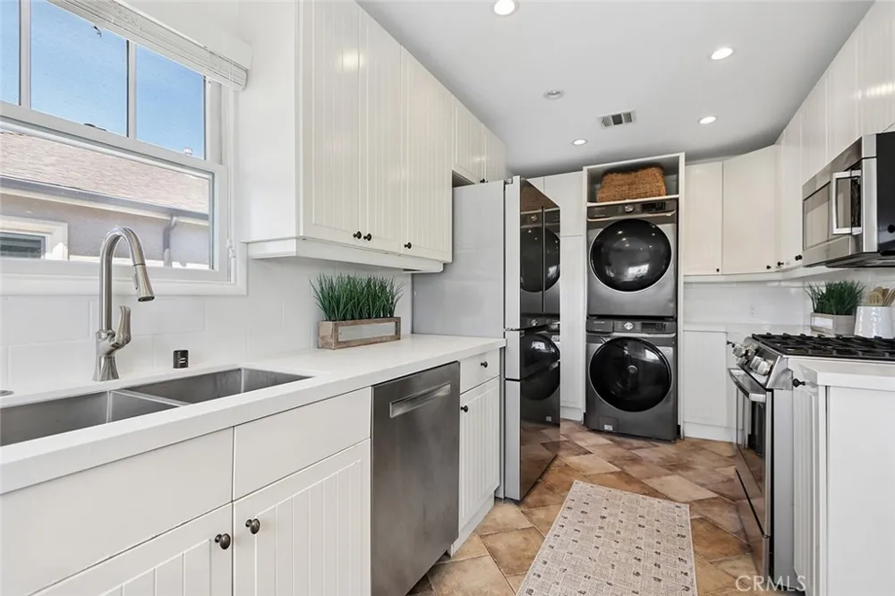 5107 W 136th Hawthorne, CA 90250