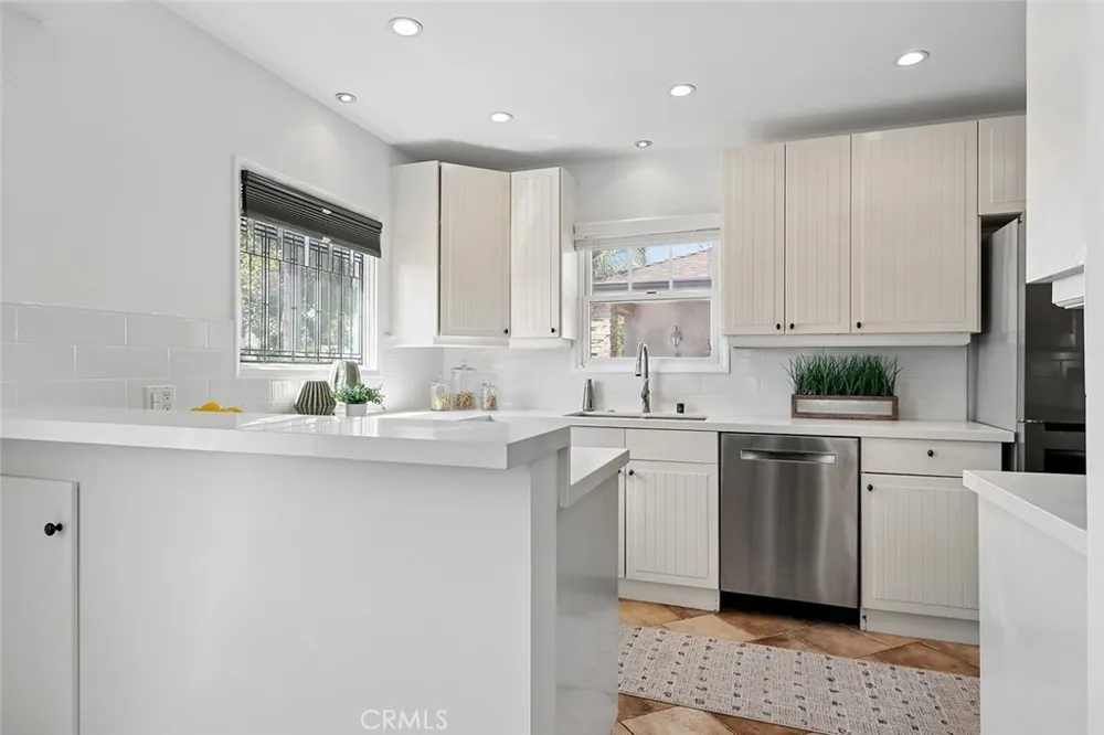 5107 W 136th Hawthorne, CA 90250