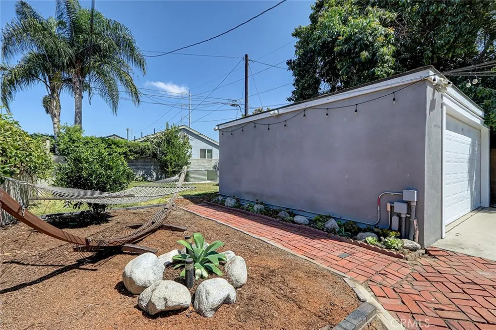 5107 W 136th Hawthorne, CA 90250