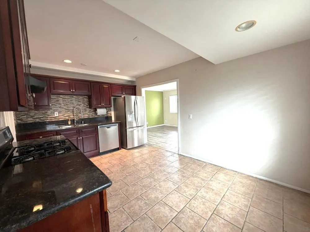 6412 Zena San Diego, CA 92115