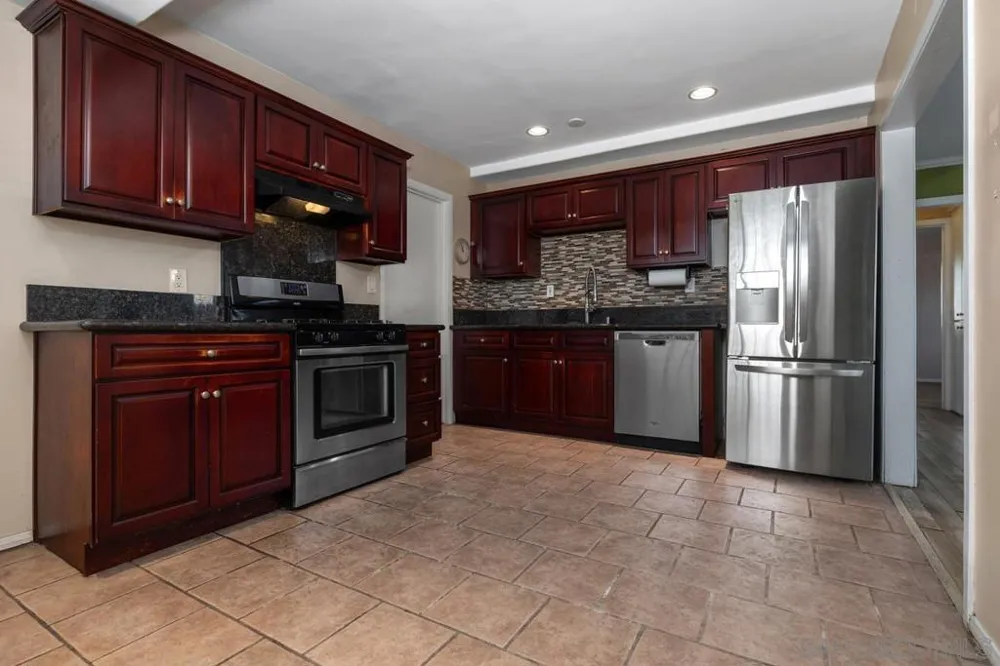 6412 Zena San Diego, CA 92115
