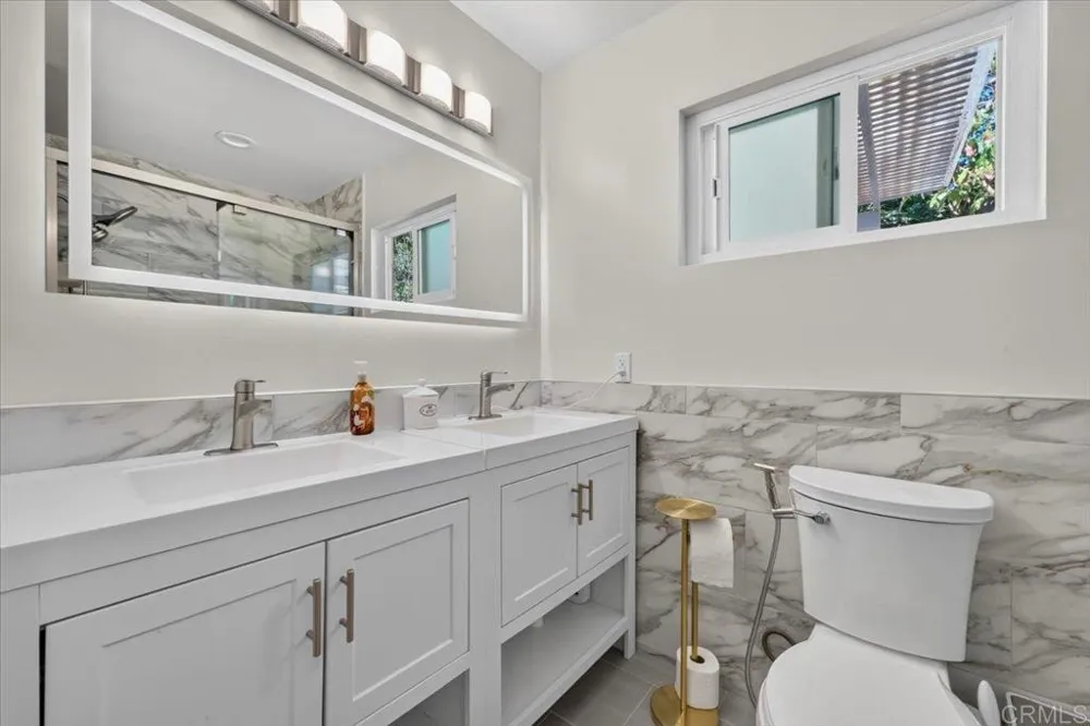 4789 Andalusia Avenue San Diego, CA 92117