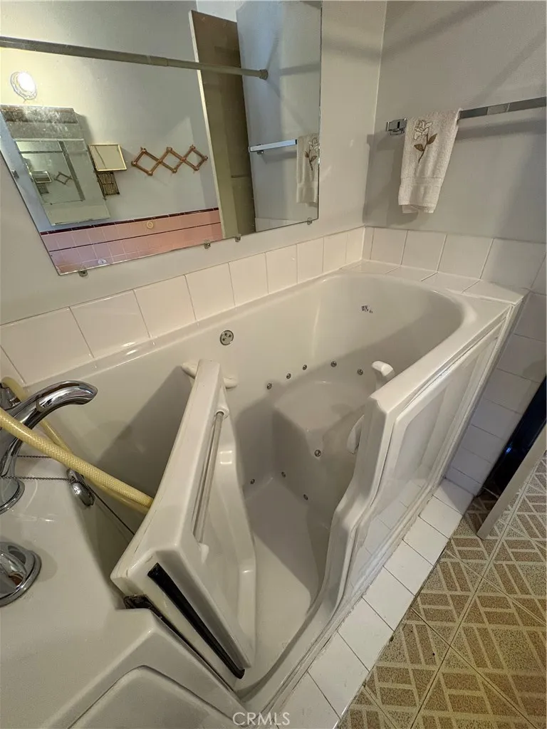 102 E 7th Escondido, CA 92025
