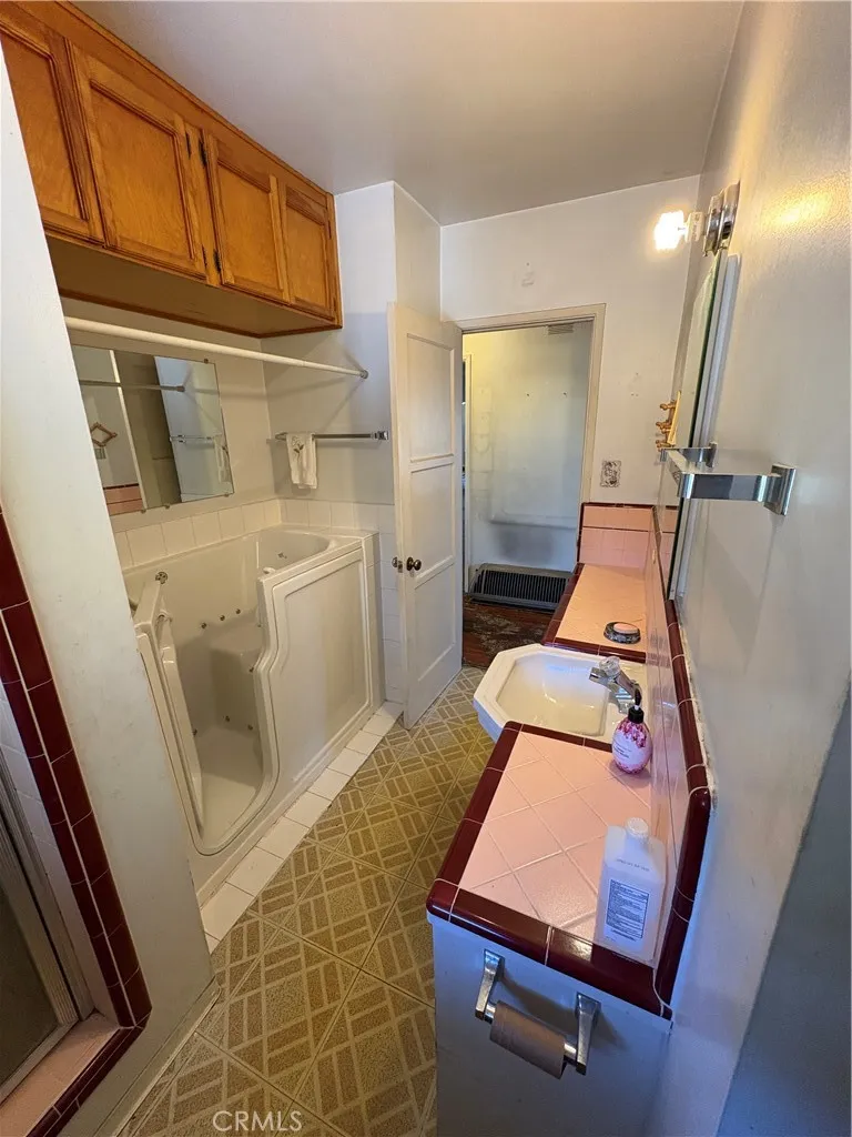 102 E 7th Escondido, CA 92025