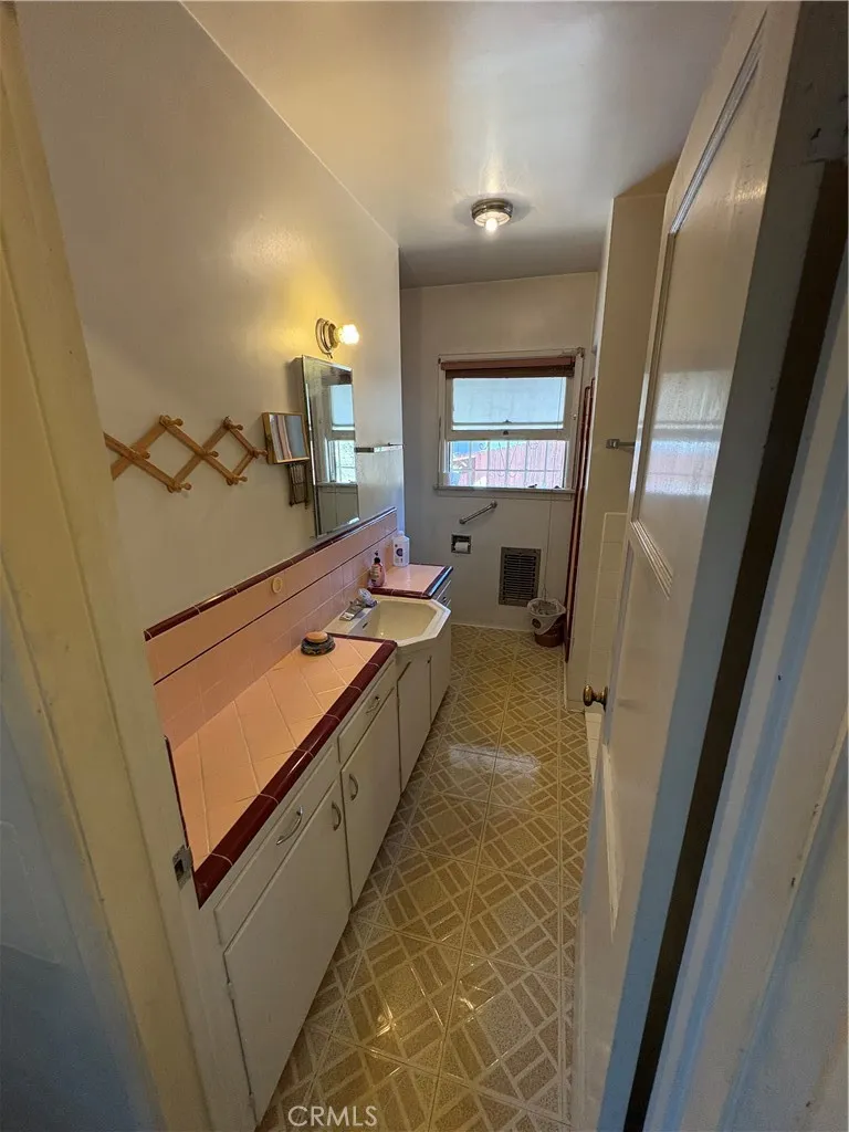 102 E 7th Escondido, CA 92025