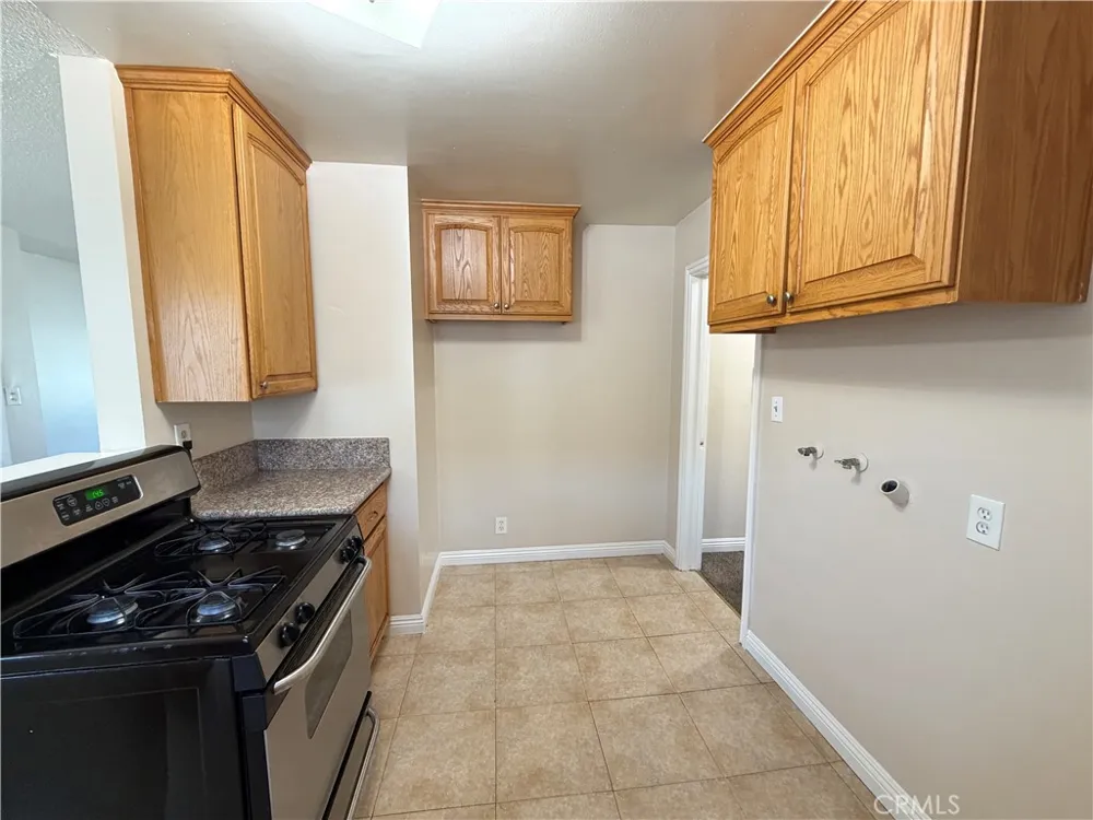 12915 Doty Avenue #C Hawthorne, CA 90250