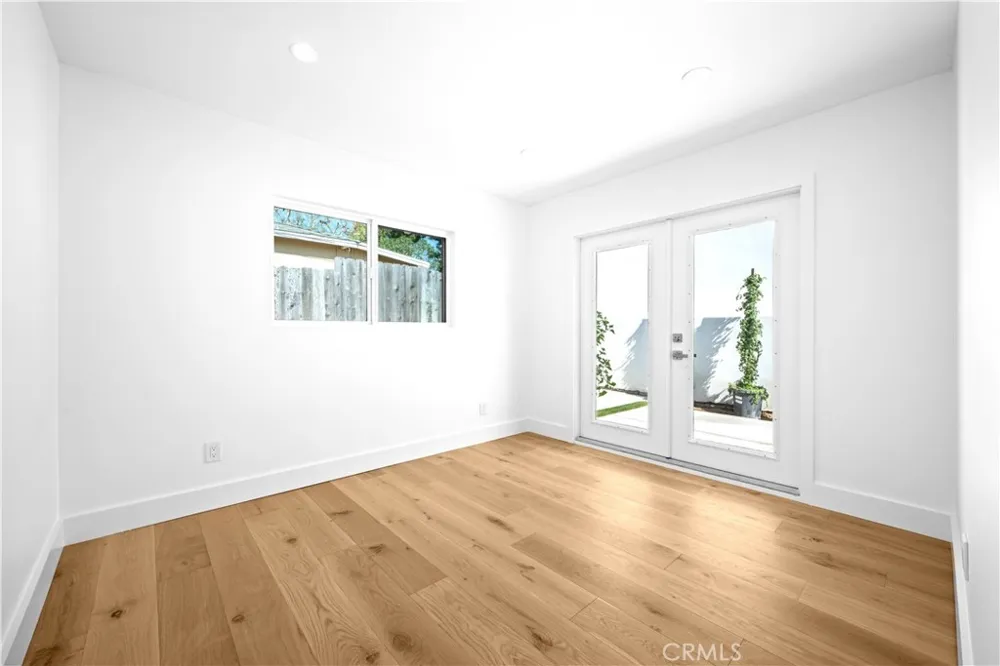 1561 2nd St Street Manhattan Beach, CA 90266