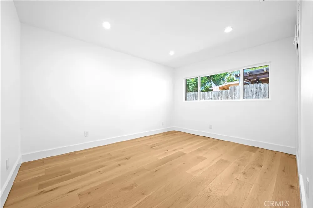 1561 2nd St Street Manhattan Beach, CA 90266