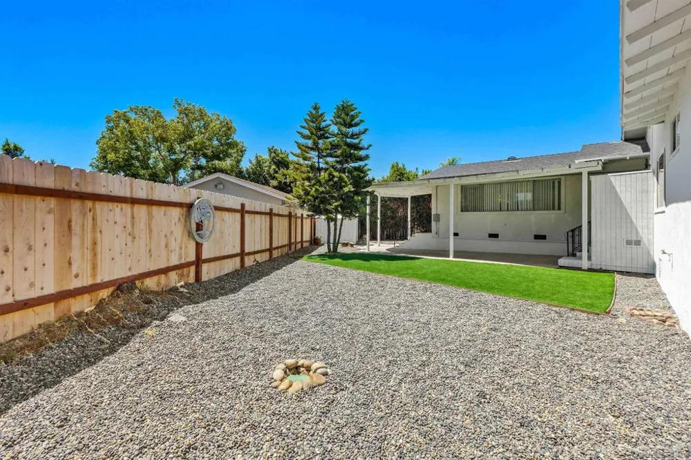 5590 Shasta Lane La Mesa, CA 91942