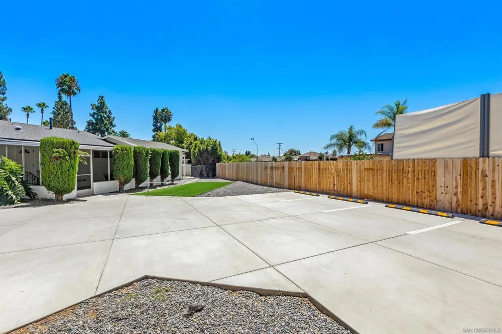 5590 Shasta Lane La Mesa, CA 91942