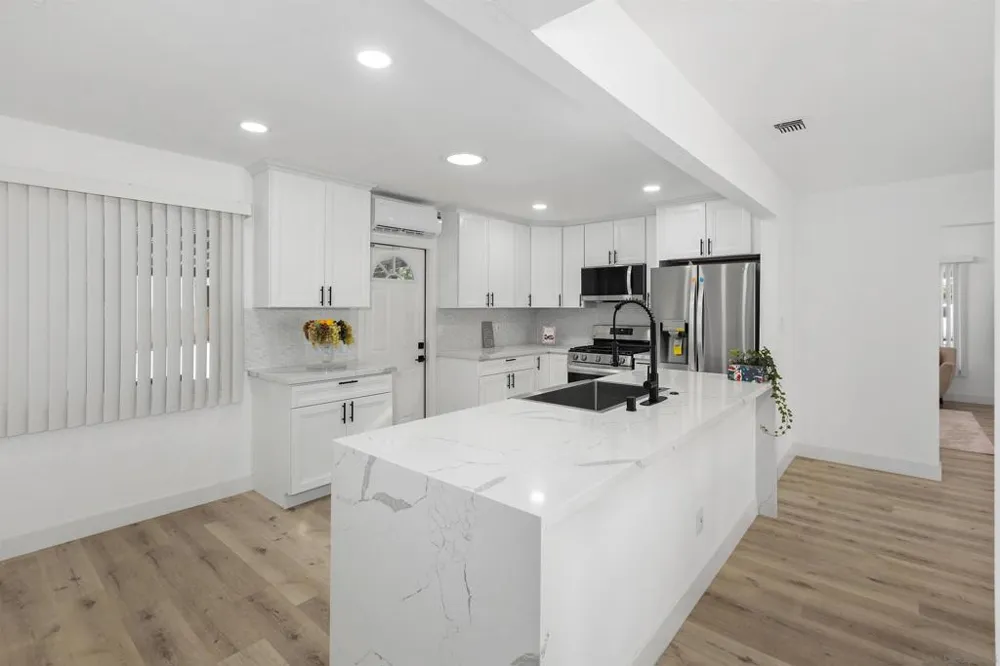 5590 Shasta Lane La Mesa, CA 91942
