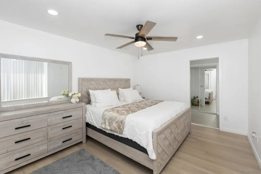 5590 Shasta Lane La Mesa, CA 91942