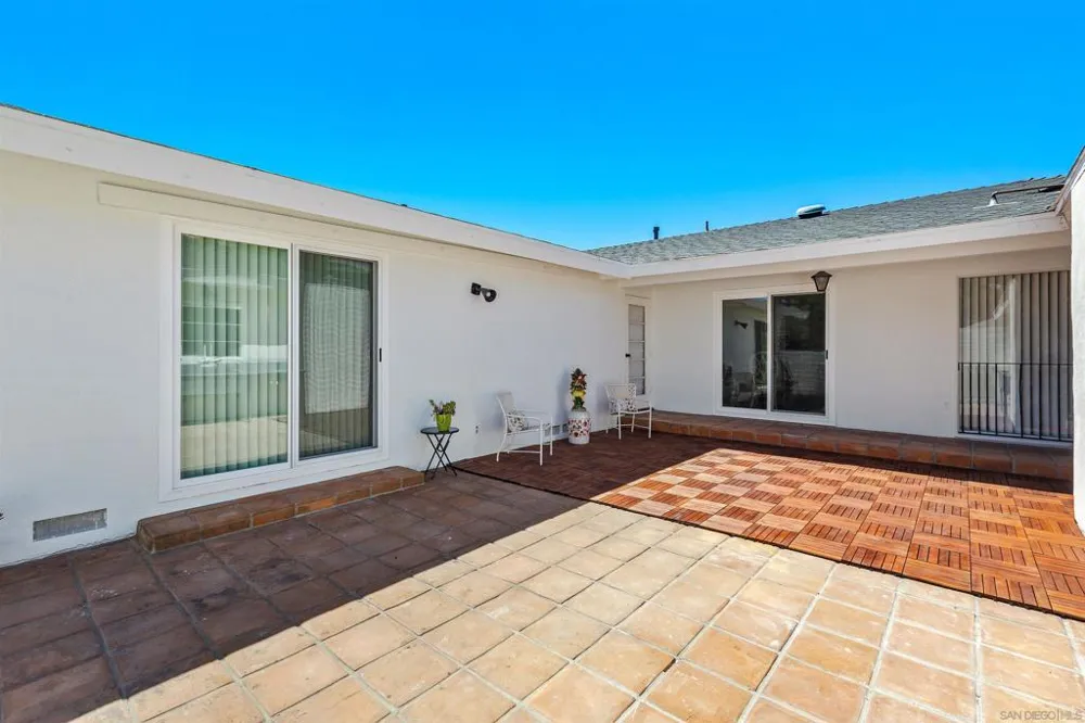 5590 Shasta Lane La Mesa, CA 91942
