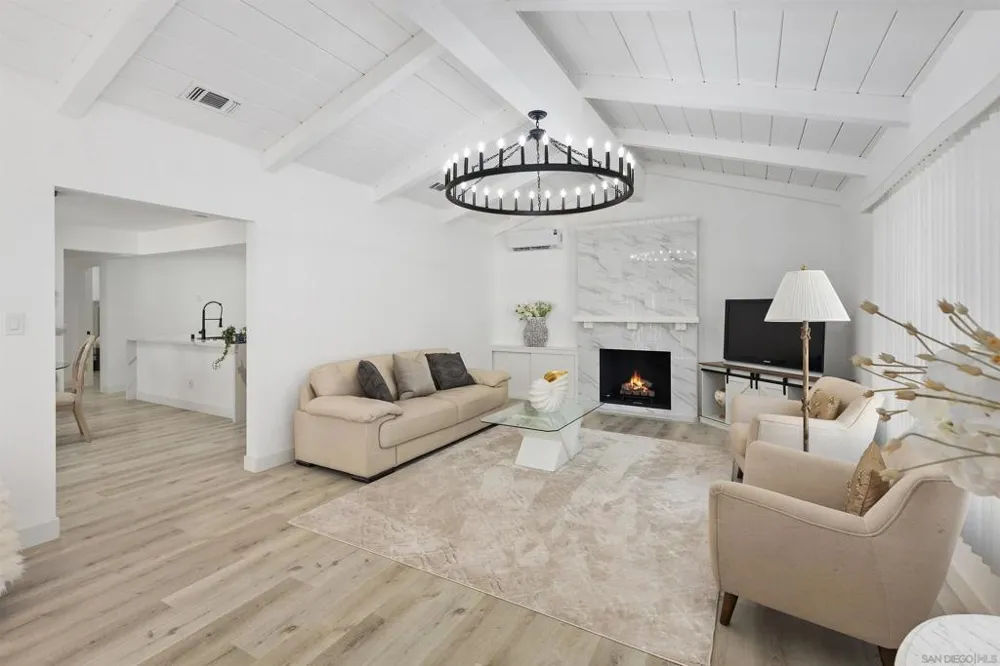5590 Shasta Lane La Mesa, CA 91942