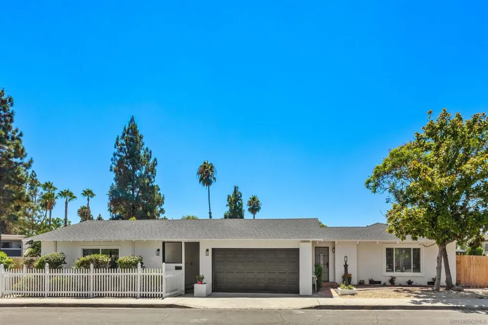 5590 Shasta Lane La Mesa, CA 91942