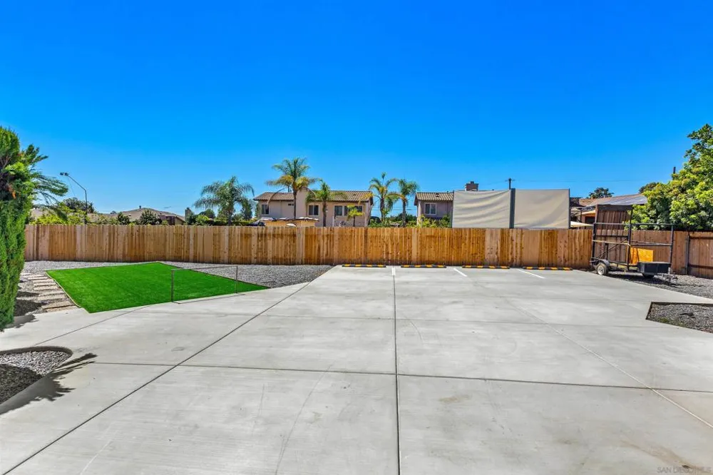 5590 Shasta Lane La Mesa, CA 91942