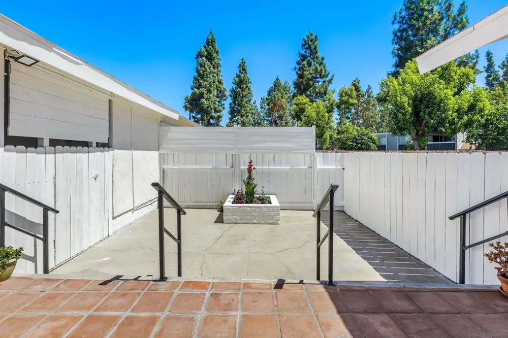5590 Shasta Lane La Mesa, CA 91942