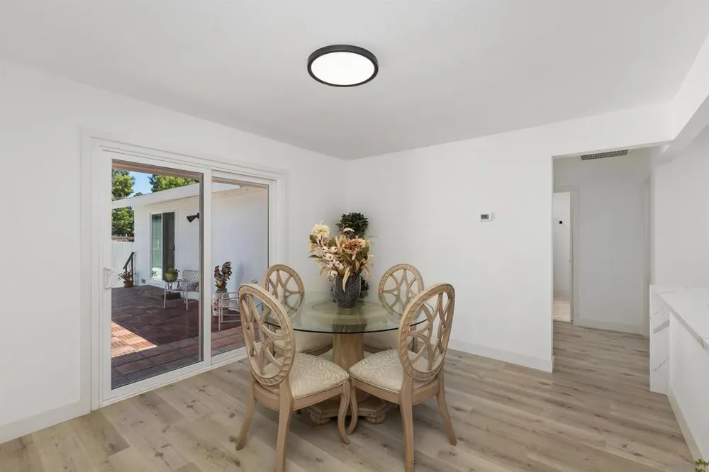 5590 Shasta Lane La Mesa, CA 91942