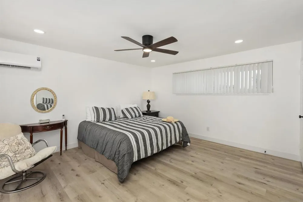 5590 Shasta Lane La Mesa, CA 91942