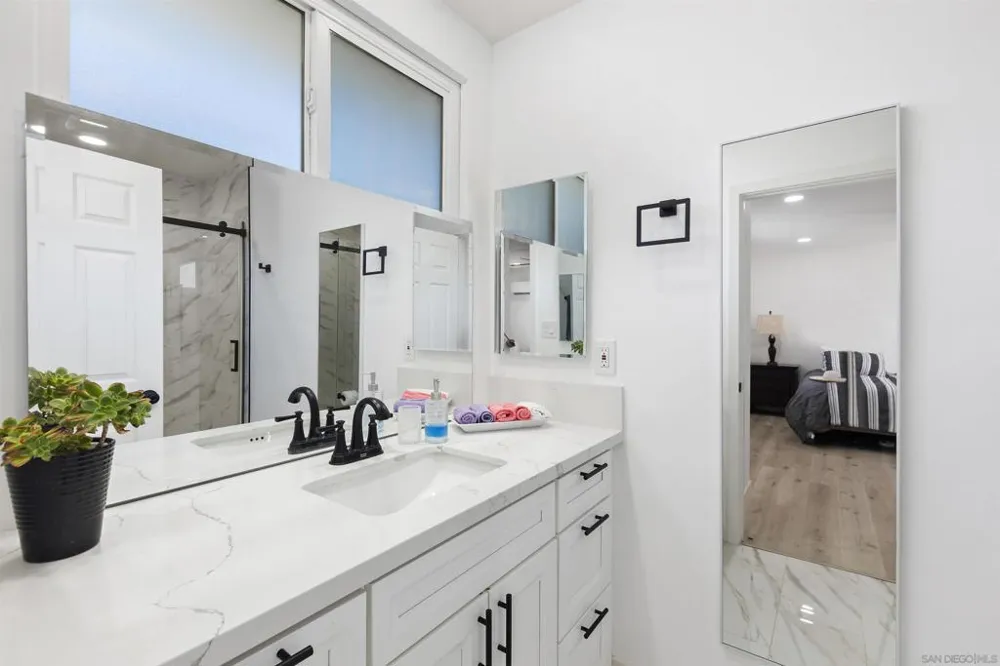 5590 Shasta Lane La Mesa, CA 91942