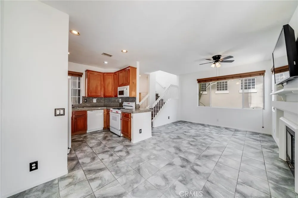 148 Seacountry Rancho Santa Margarita, CA 92688