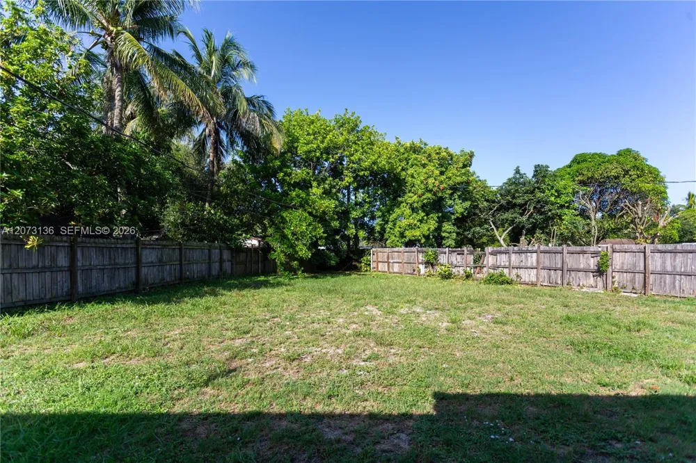 1725 NW 10th Ave Fort Lauderdale, FL 33311