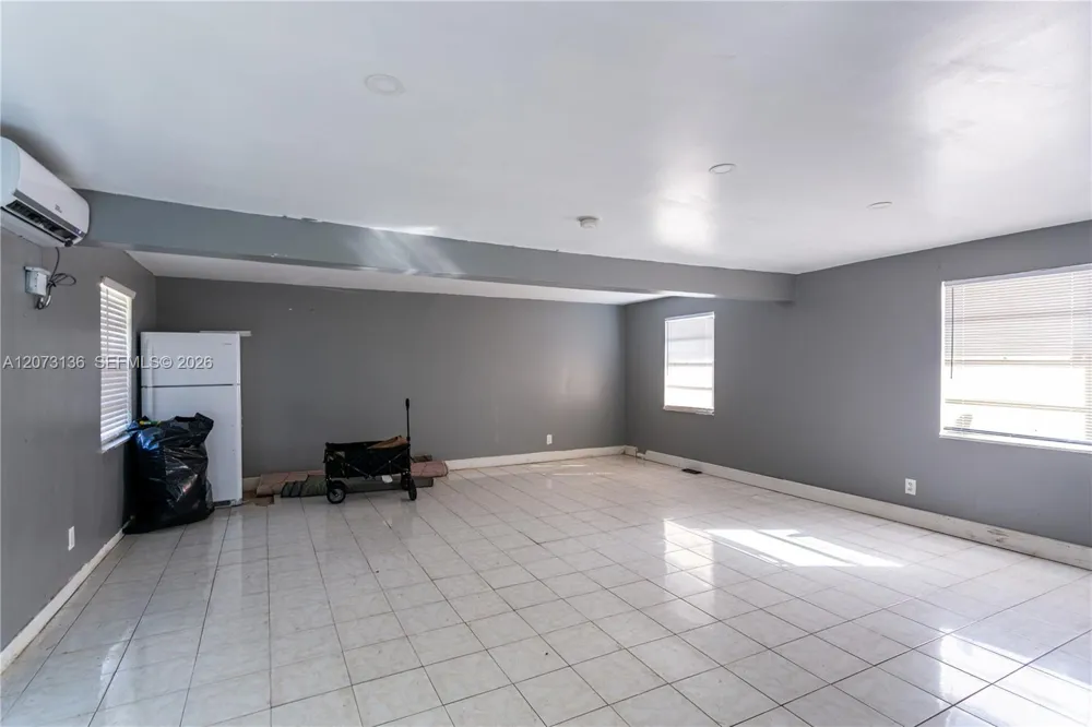 1725 NW 10th Ave Fort Lauderdale, FL 33311