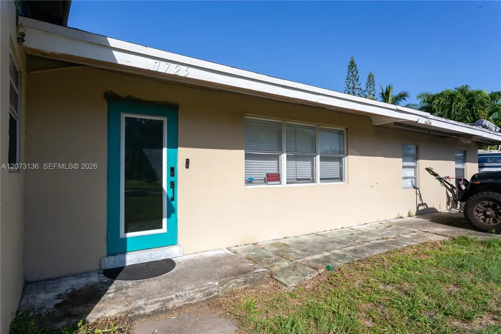1725 NW 10th Ave Fort Lauderdale, FL 33311