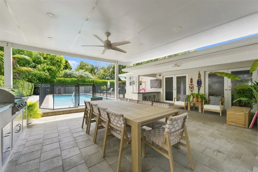 5763 SW 51st St Miami, FL 33155