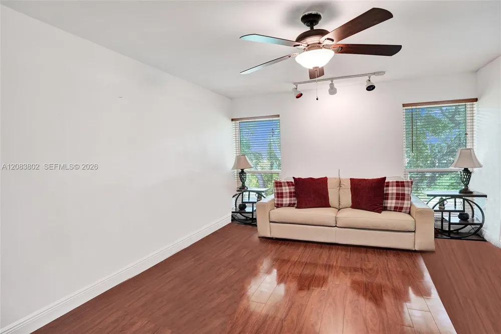 6141 Old Court Rd #229 Boca Raton, FL 33433