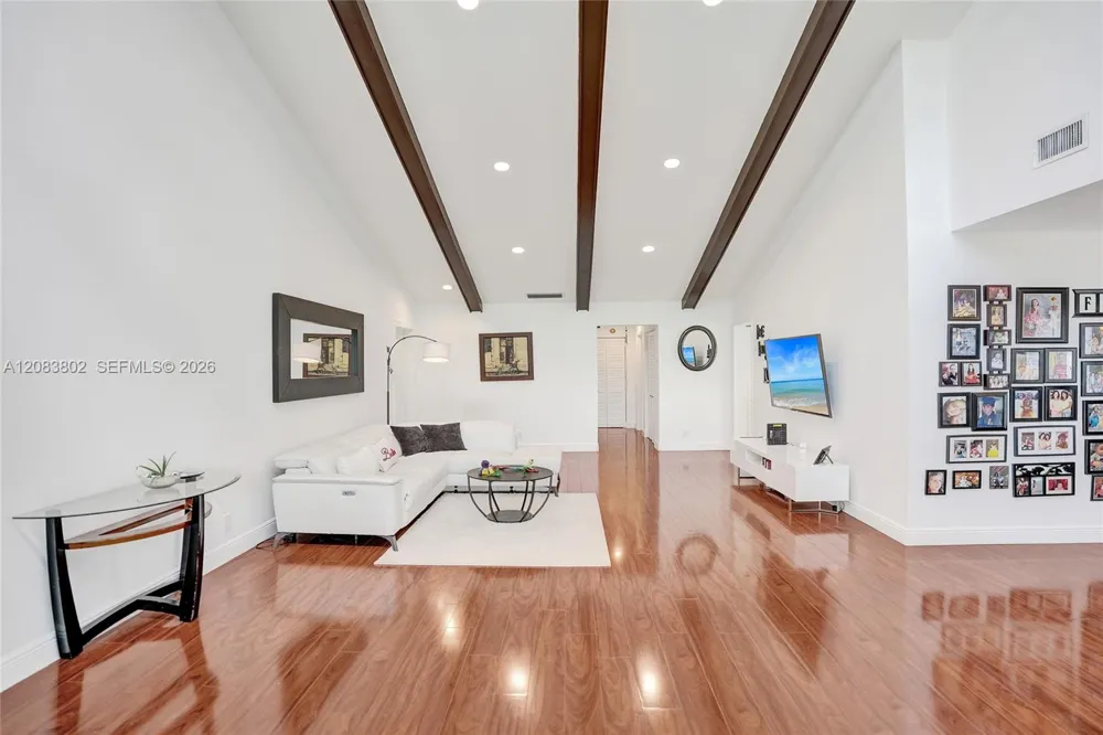 6141 Old Court Rd #229 Boca Raton, FL 33433