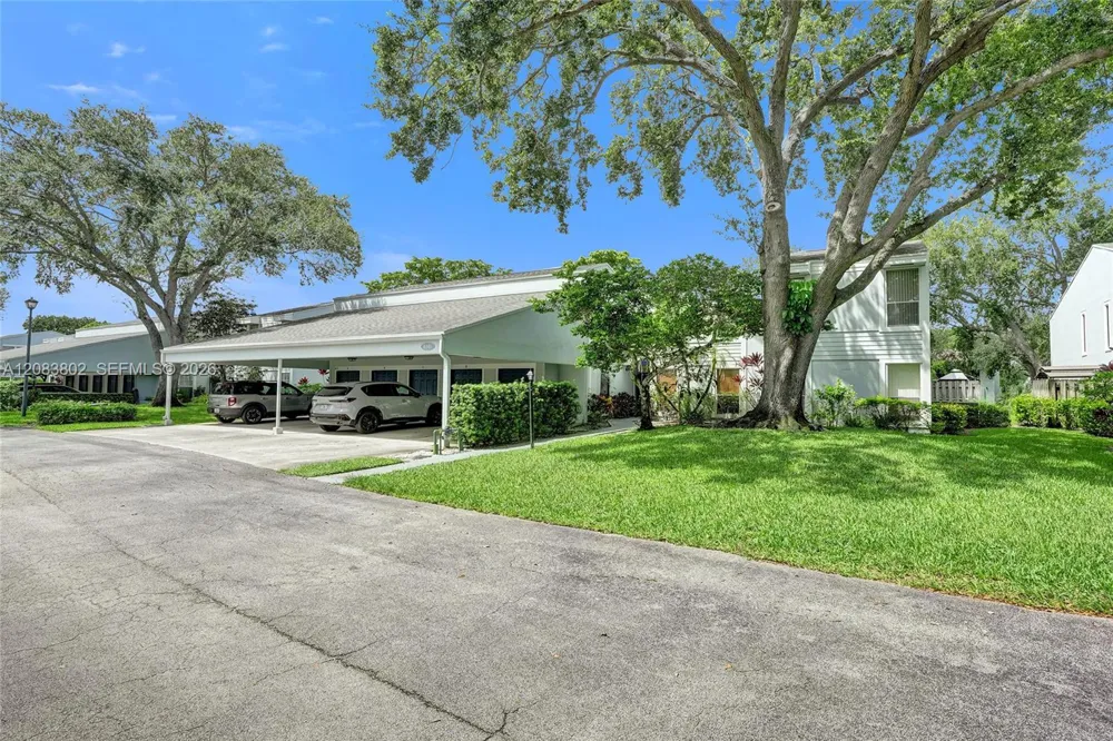 6141 Old Court Rd #229 Boca Raton, FL 33433