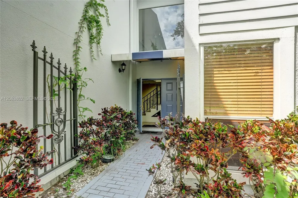 6141 Old Court Rd #229 Boca Raton, FL 33433