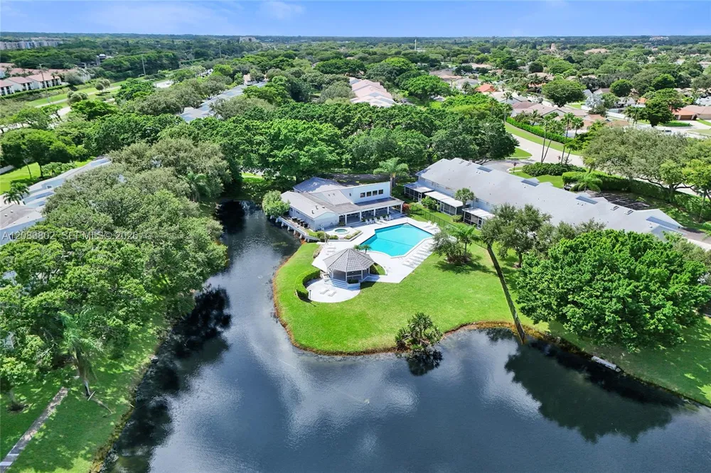 6141 Old Court Rd #229 Boca Raton, FL 33433