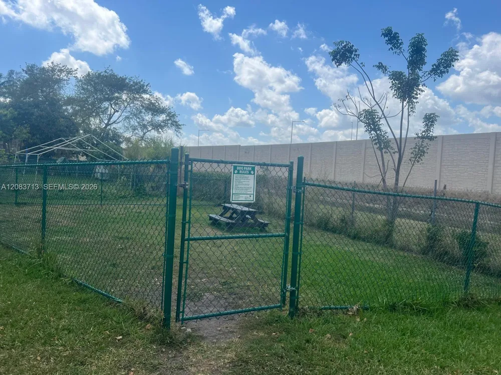 560 NW 114th Ave #204 Sweetwater, FL 33172
