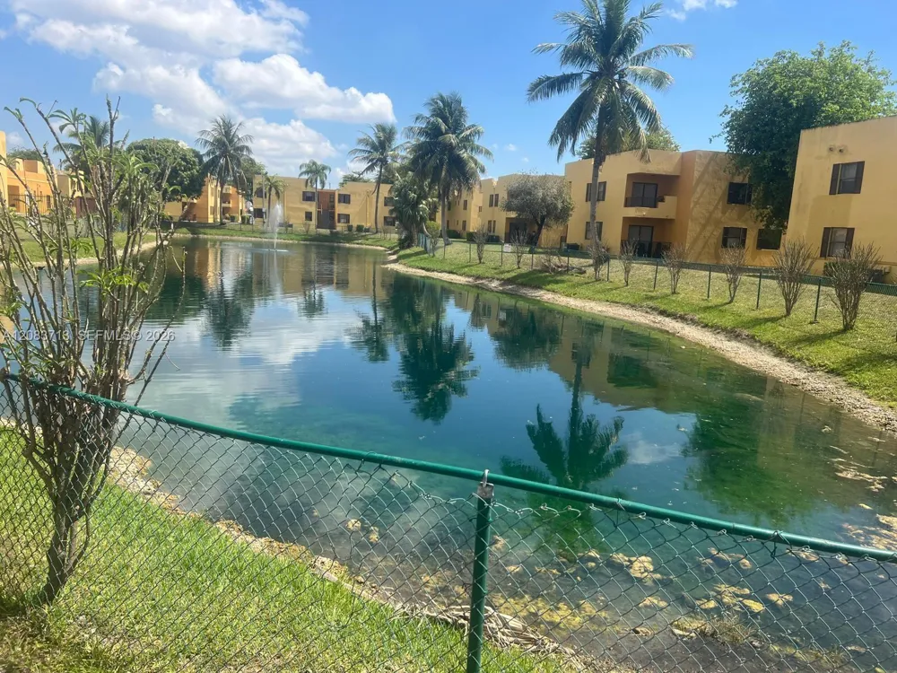 560 NW 114th Ave #204 Sweetwater, FL 33172