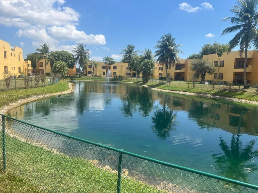 560 NW 114th Ave #204 Sweetwater, FL 33172