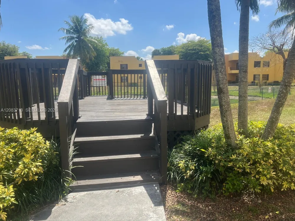 560 NW 114th Ave #204 Sweetwater, FL 33172