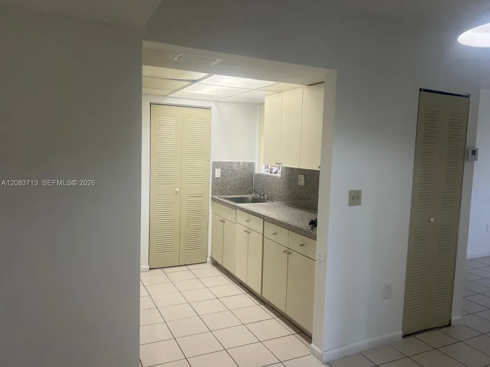 560 NW 114th Ave #204 Sweetwater, FL 33172
