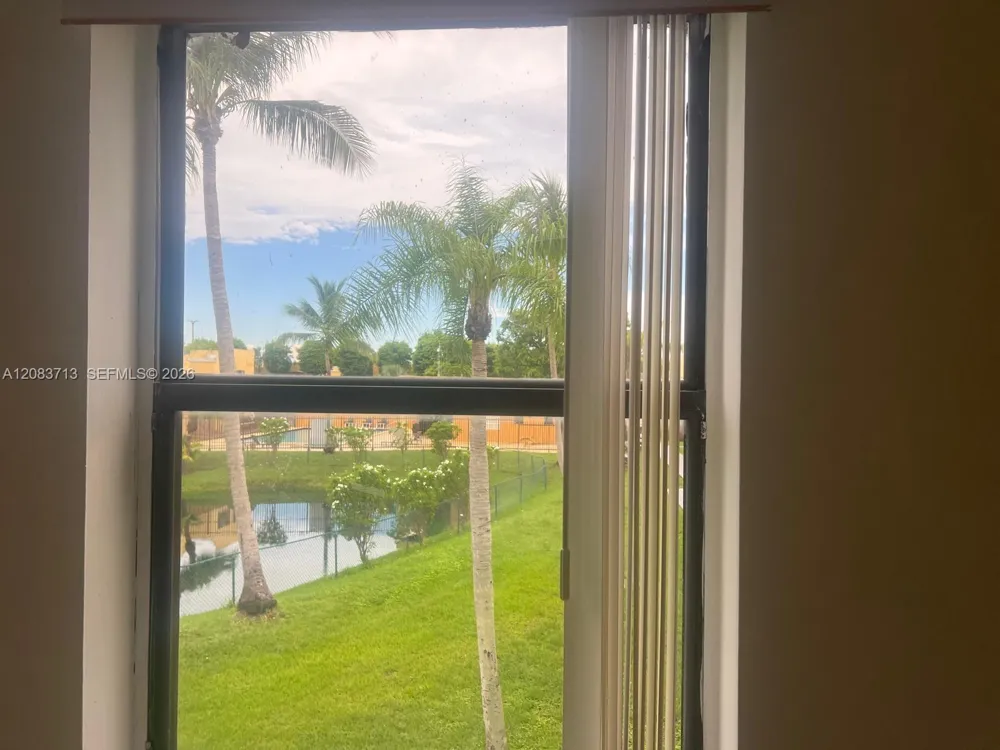 560 NW 114th Ave #204 Sweetwater, FL 33172