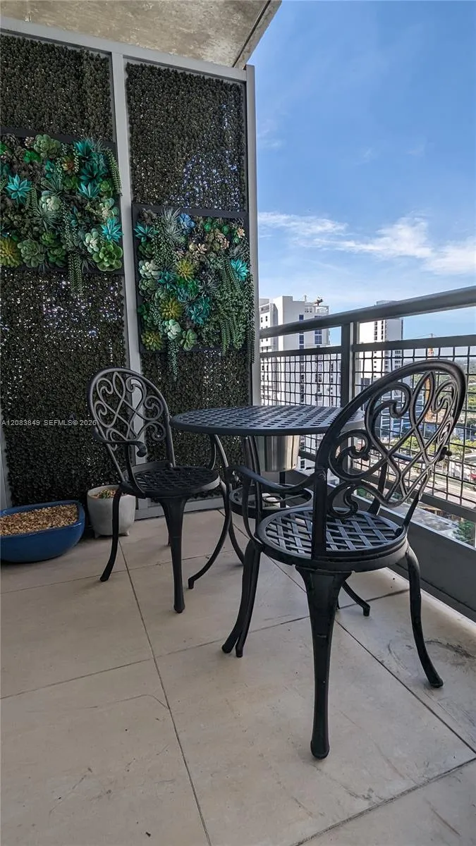 690 SW 1st Ct #1928 Miami, FL 33130
