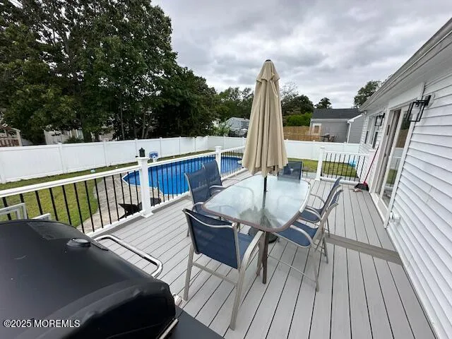 18 Branch Road Oakhurst, NJ 07755