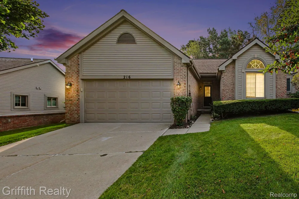 216 Sisu Knoll Drive Brighton City, MI 48116