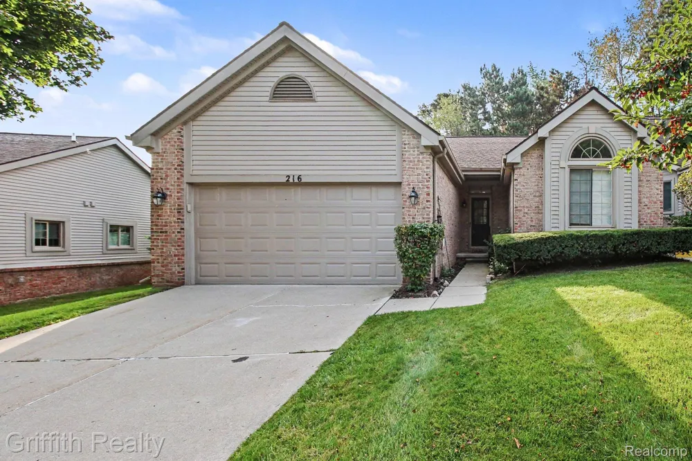 216 Sisu Knoll Drive Brighton City, MI 48116