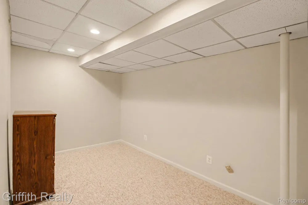 216 Sisu Knoll Drive Brighton City, MI 48116